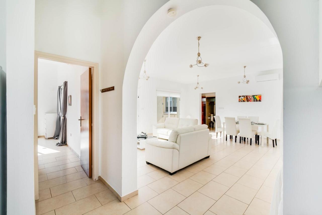 Bungalow Summerside By Ezoria Villas Коръл бей Екстериор снимка