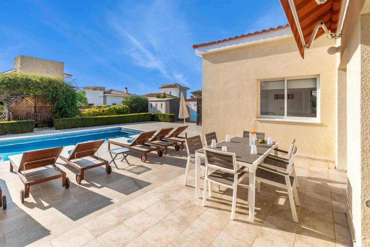 Bungalow Summerside By Ezoria Villas Коръл бей Екстериор снимка
