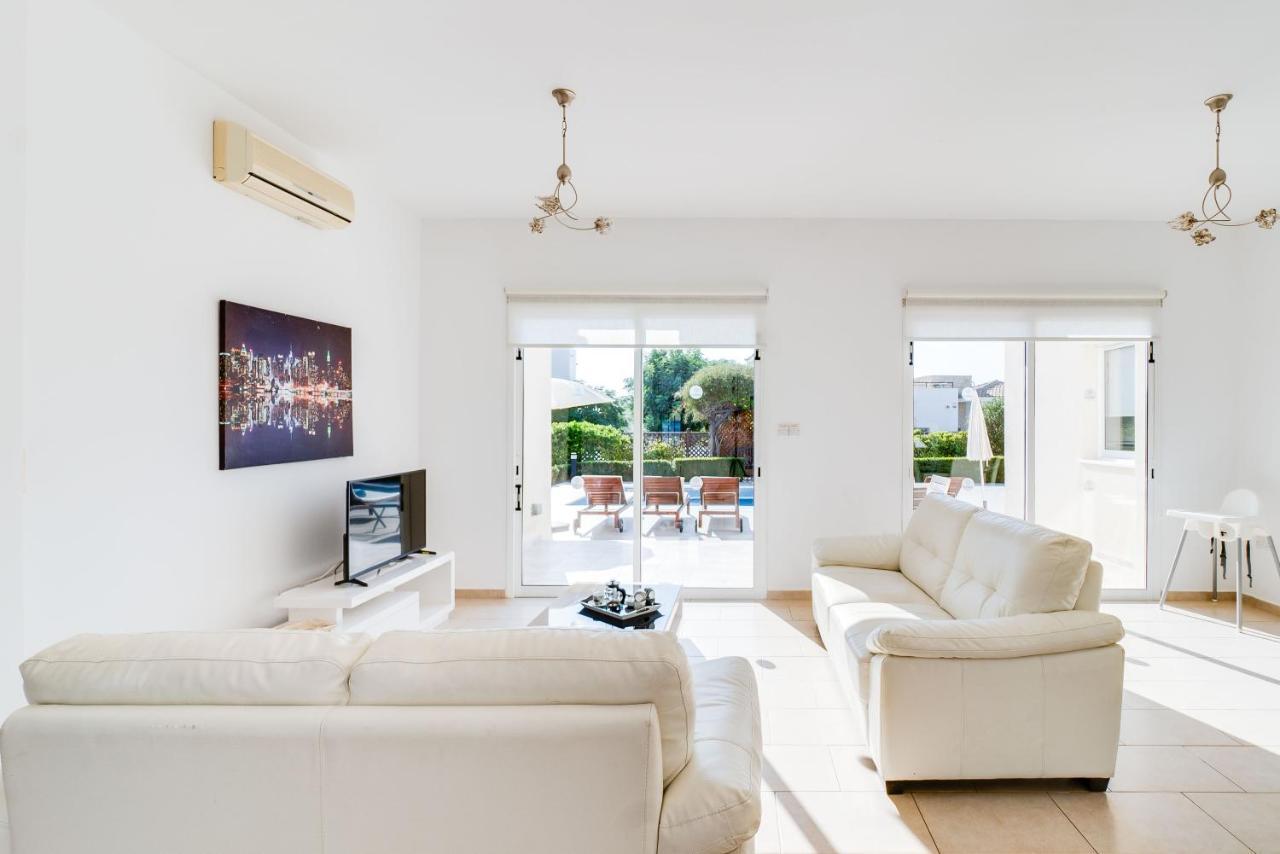 Bungalow Summerside By Ezoria Villas Коръл бей Екстериор снимка