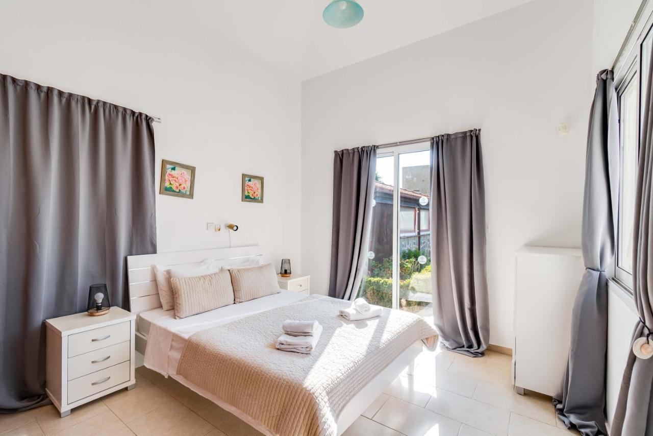 Bungalow Summerside By Ezoria Villas Коръл бей Екстериор снимка